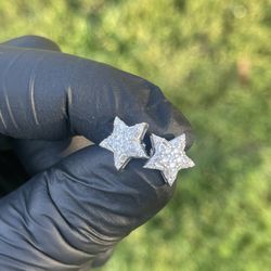 Vvs star crusted/loner stone earrings