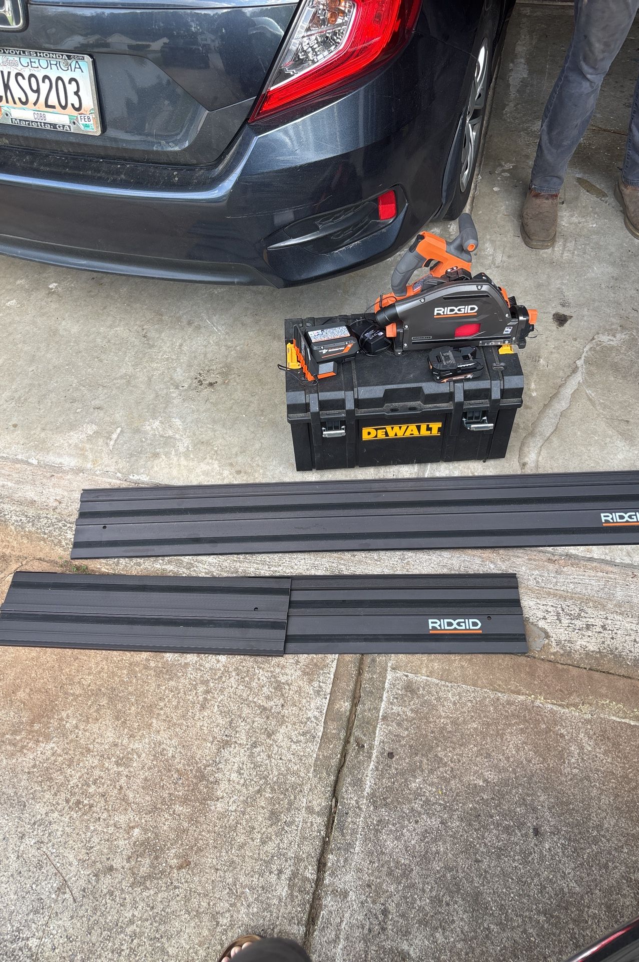 RIDGID 18V Brushless Cordless 6-1/2 in. Track Saw With Extra Battery And 60in And 51in Track Guild
