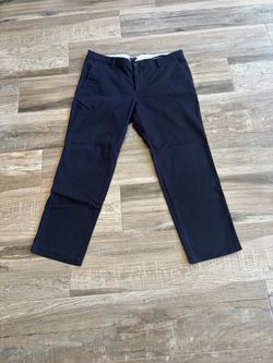 Dockers Men's Pants Navy Blue Slim Fit Size 38W x 30L Dockers Men's Pants Navy Blue Slim Fit Size 38W x 30L, Good Condition.
