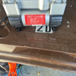 GSPSCN AIR COMPRESSOR  FIR CAR