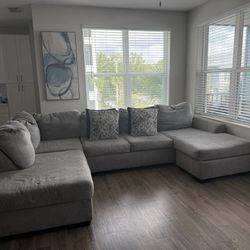 Sectional Couch 