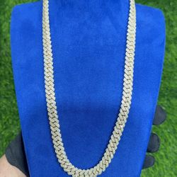 Cuban With 14k Yellow Gold And Diamonds.