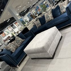 Gorgeous Sofa Set 💙💙💙