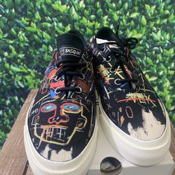 Lot of Shoes Available ( Converse ) 