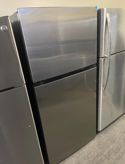 Deal: Element Stainless Top Mount Refrigerator – Ready to go