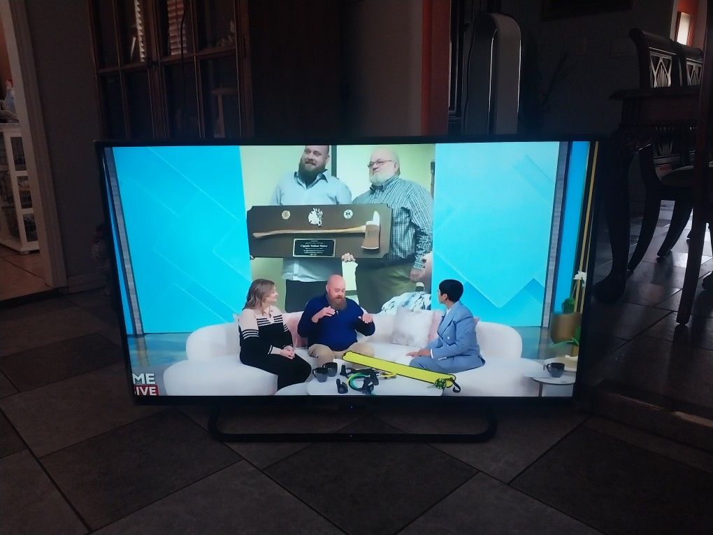 50" HDTV IN EXCELLENT CONDITION WORKS GOOD ELEMENT BRAND (NO REMOTE, NOT SMART)