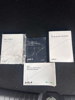 Kia Niro 2023 Owner’s Manual – Original OEM