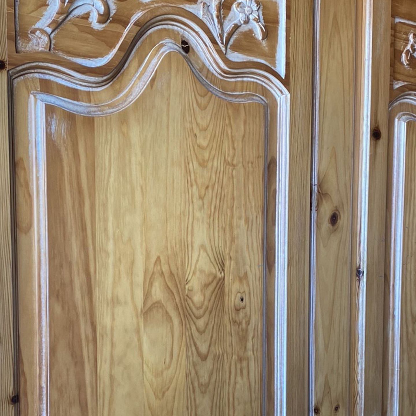 Armoire 7 By 5 Feet Beautiful Hand Carved