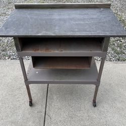 Rolling Work Bench/Table 40”x24”x36”