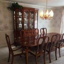 11 pc dining room table, 8 chairs, china, server