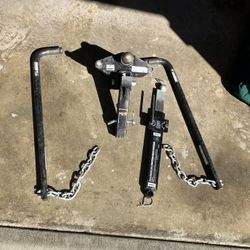 Round bar, weight distribution hitch with lubrication sway control
