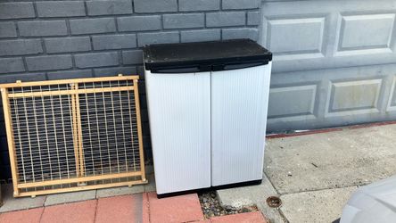 Free safety plastic shelf