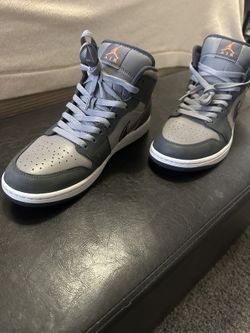 Air Jordan 1 MID