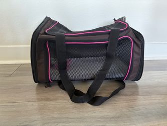 Portable doggy/ cat carrier
