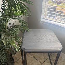 Set of 2 tables