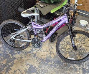 Girl  Bicicleta