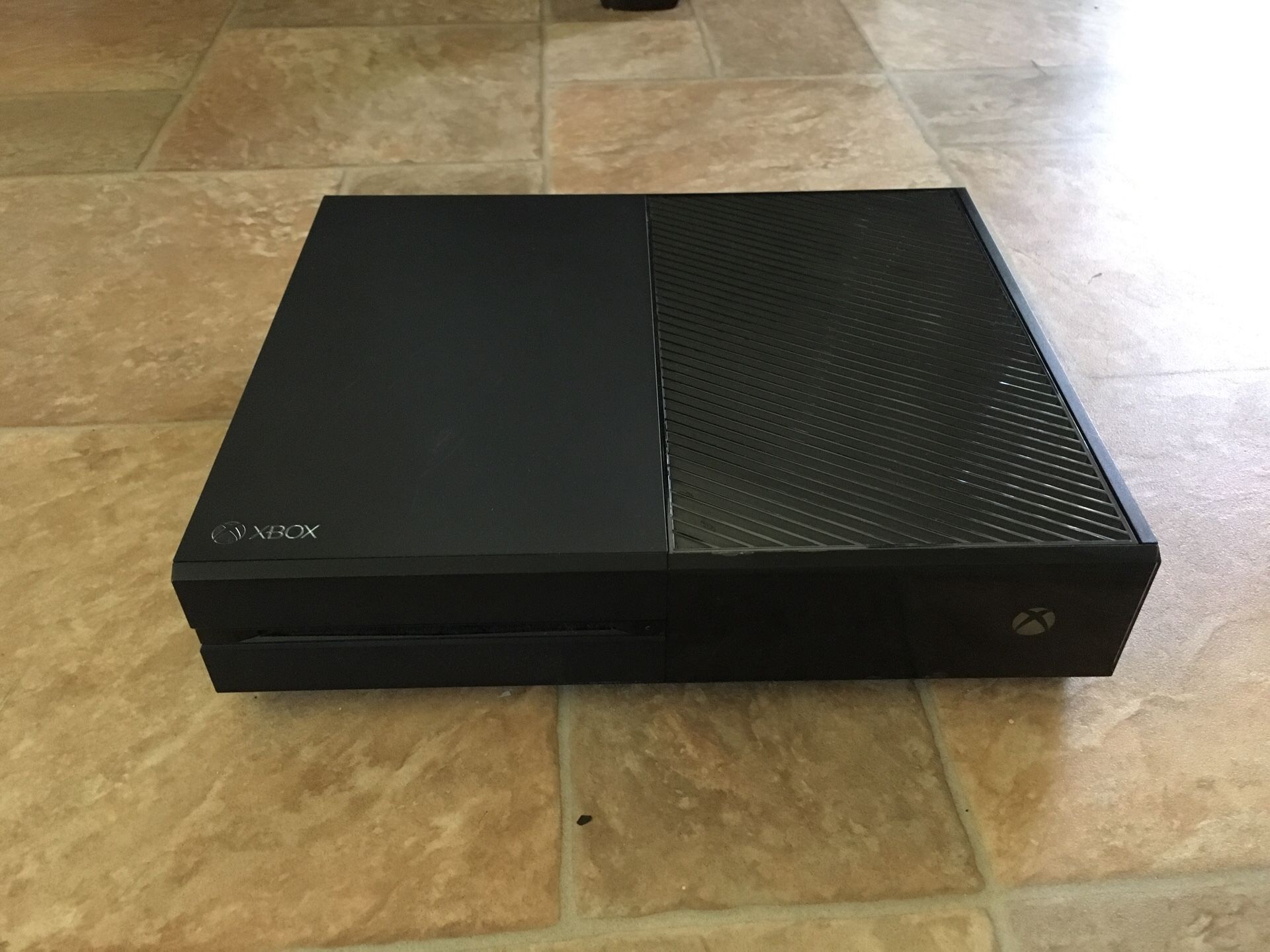 Xbox One W/ 2 Controllers & Games