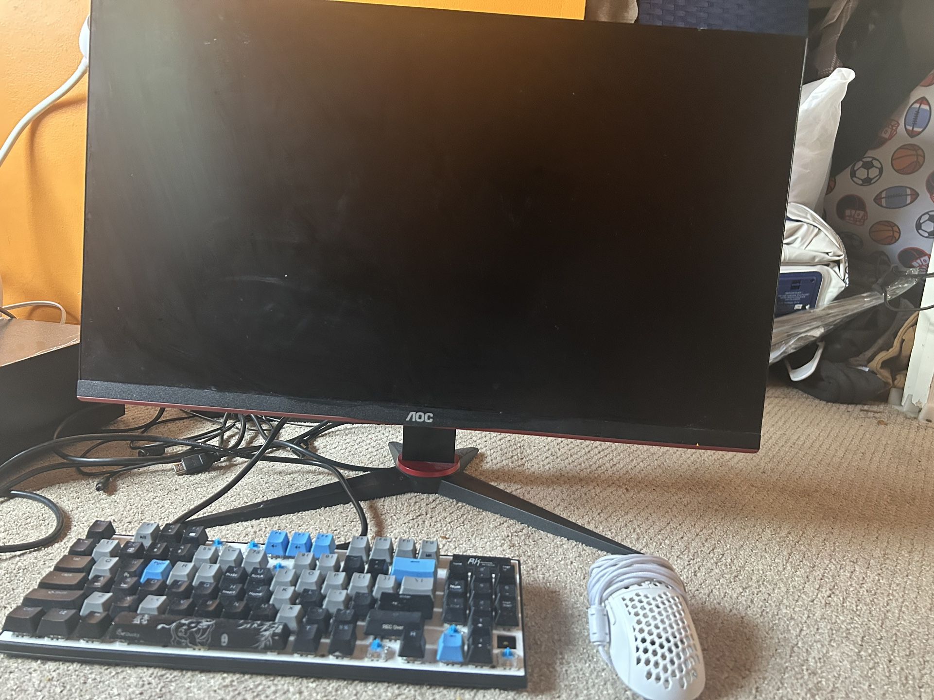 Gaming Setup – AOC Monitor, Keyboard, Mouse