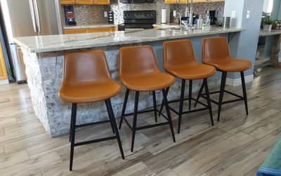 Four counter height bar stools