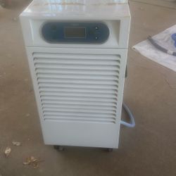 Dehumidifier 
