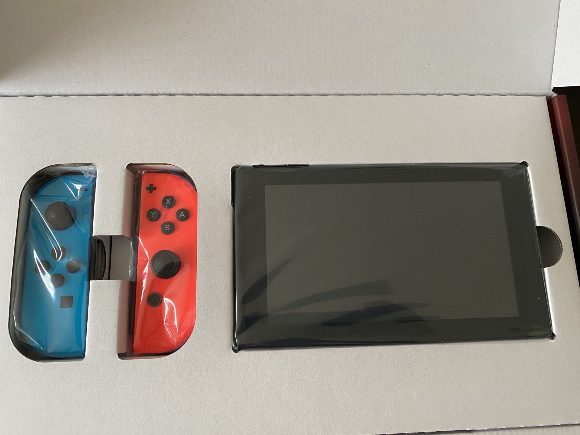 New Nintendo Switch Blue/Red V2
