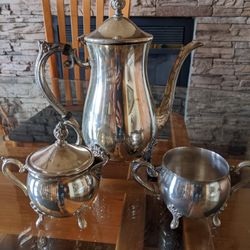 Leonard 3-piece set: coffee or tea pot, creamer, sugar

