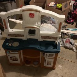 Step2 Fun With Friends Kitchen