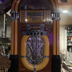 Retro-Style Jukebox 