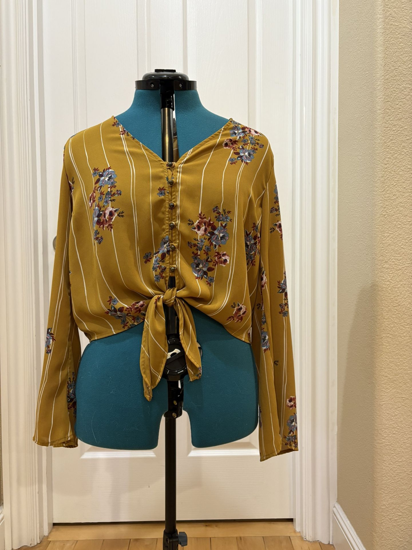 Women’s’ size L yellow floral stripe button up with tie waist