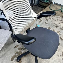 Knoll Generation Office Chair