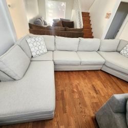  Jonathan Louis Light Gray Sectional Couch – Like New!