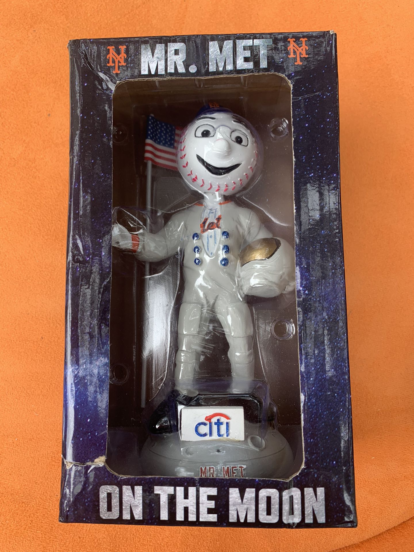 New York Mets Mr. Met On The Moon Bobblehead for Sale in West Palm Beach,  FL - OfferUp