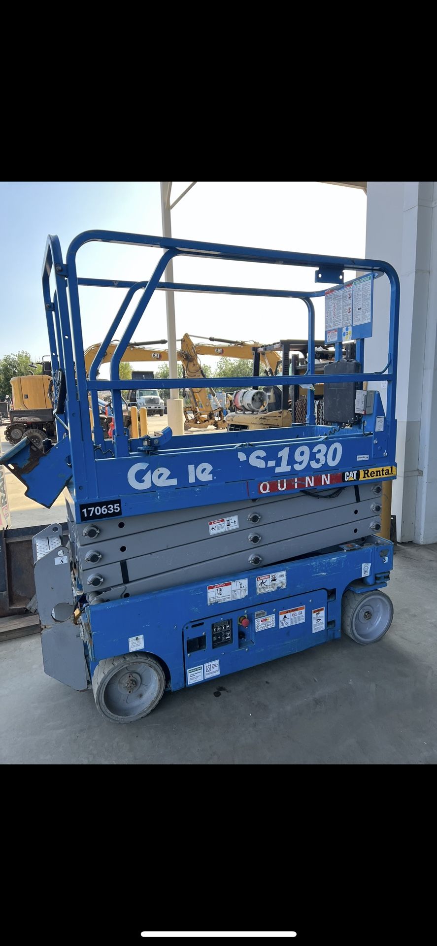 1930 Scissor Lift