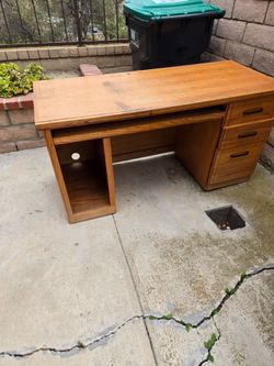 Oak desk, free