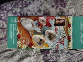 Porcelain spoons