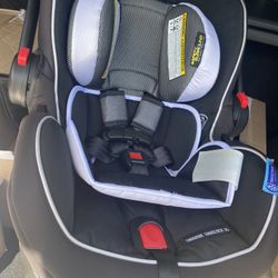 Graco Babe Car Seat Excellent Condition 