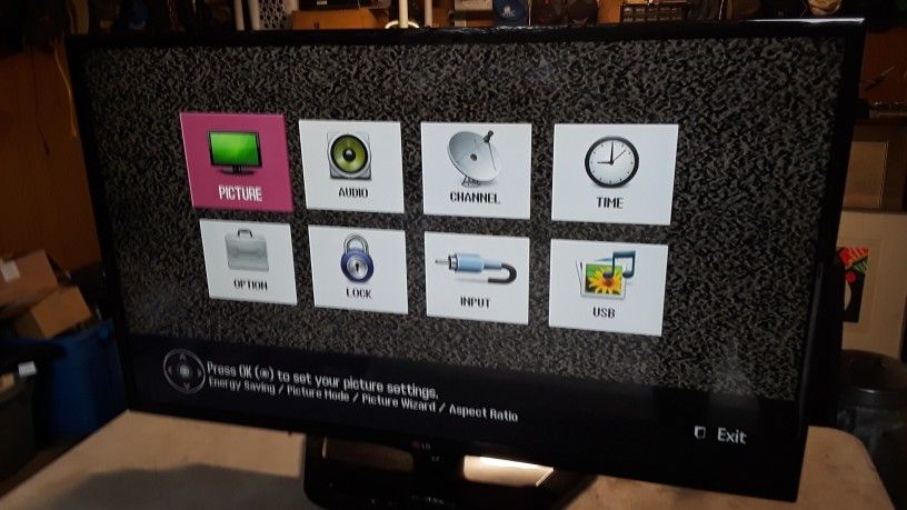 LG 42 Inch LED TV Model 42LN5400