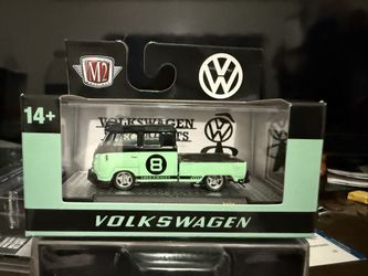 M2 1960 VW Double Cab Truck USA Model 1:64
