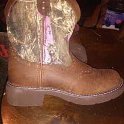 Girls Justin Pink Camo Cowgirl Boots Size 8