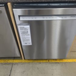 Kitchen Aid KDFE204KPS Dishwasher Retail Price$1249  SAVE$525