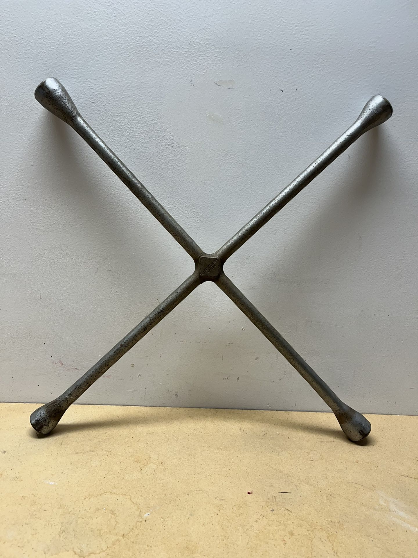Craftsman 44889 lug wrench tool