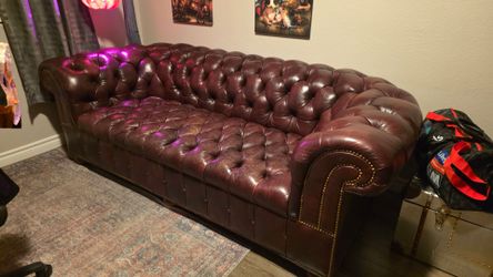 Chesterfield Sofa (real leather)