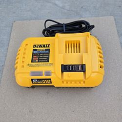 Dewalt 20v Fast Charger Brand New Tool Only