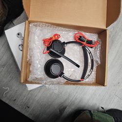 Poly - Blackwire 5220 USB-C Headset (Plantronics) - Wired, Dual Ear (Stereo) Computer Headset with Boom Mic - USB-C, 3.5 mm to connect to your PC, Mac