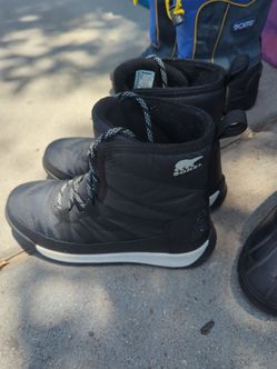 Sorel boots size 3