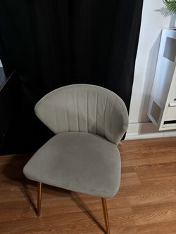 Vanity chair