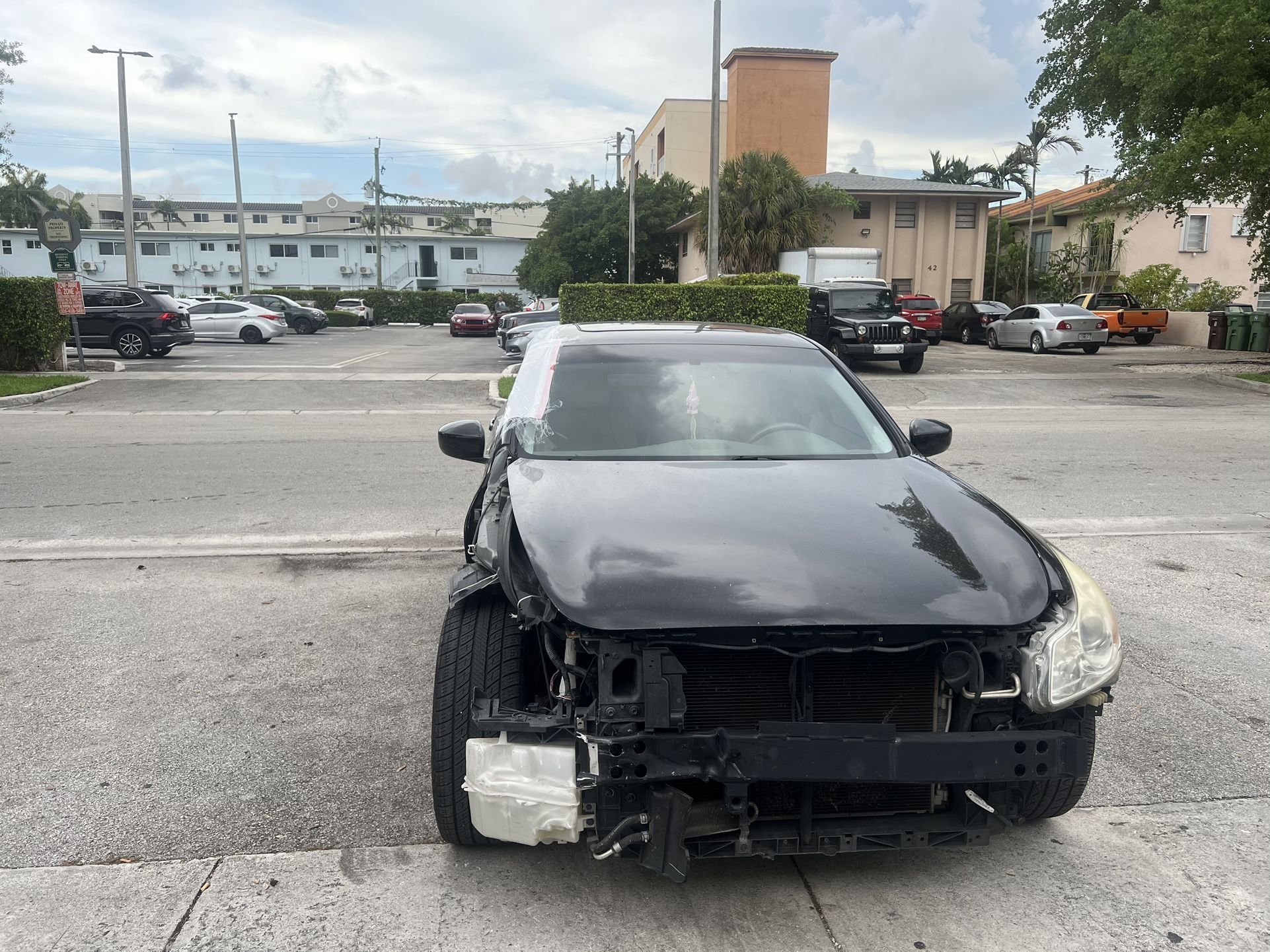 Infiniti Crashed For Parts