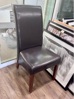 Dining chairs 4 of them