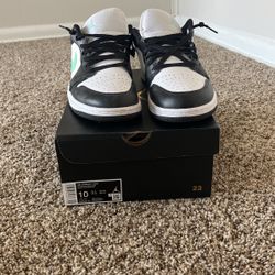 Jordan 1 Lows Sz 10