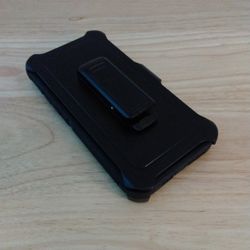 IPHONE 15 PRO MAX OTTER BOX W/ CLIP